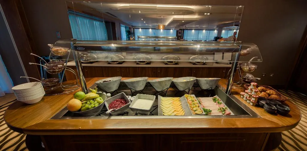 Restaurant, Tallaght Cross Hotel, Dublin