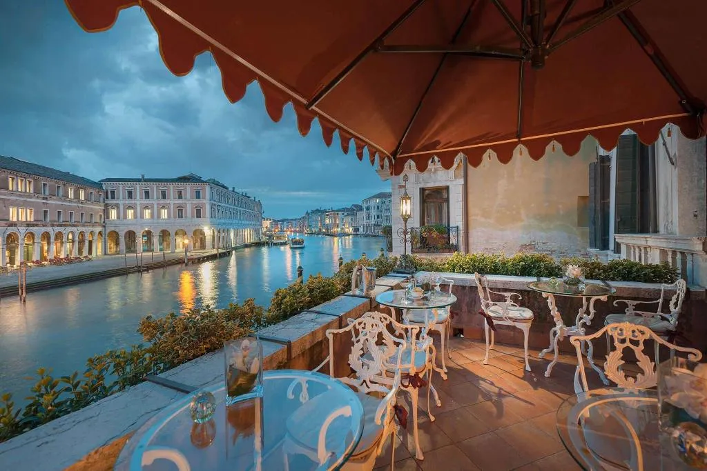 Terrace, Hotel Al Ponte Antico, Venice