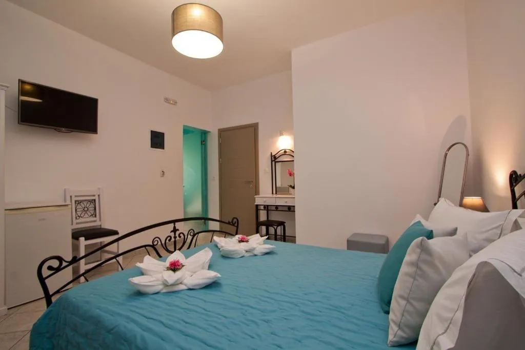Room, Nemesis, Santorini
