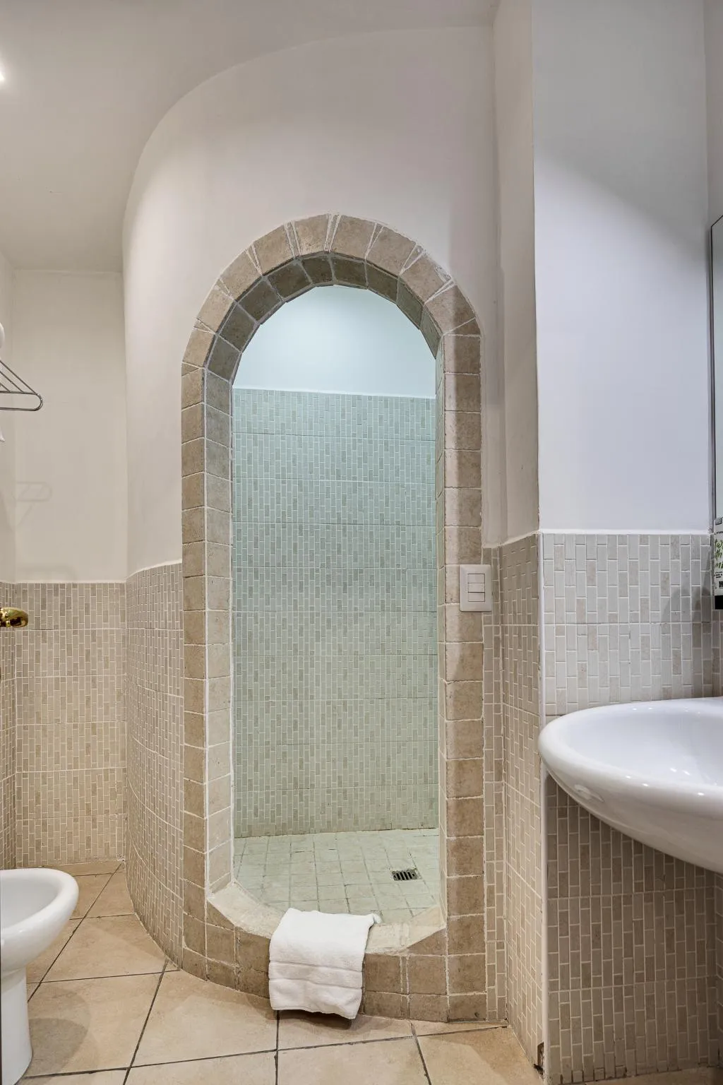 JUNIOR SUITE STANDARD Room, Hotel Mediterraneo, Rome