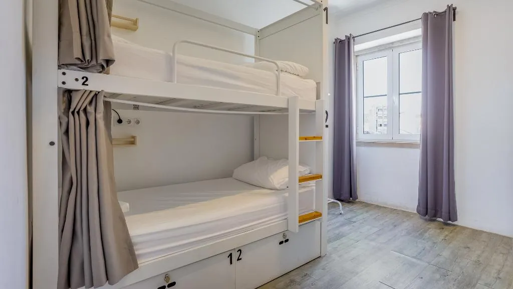 Bed in dormitory WITH SHARED BATHROOM Room, Hostellicious, Algarve