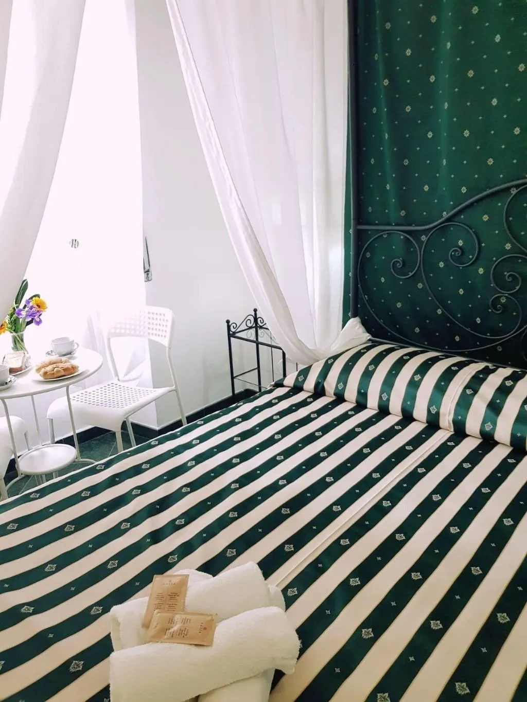 Room, Big Fish, Alghero