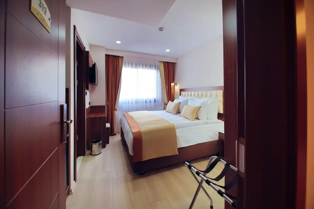 Room, Paris prestige, Izmir
