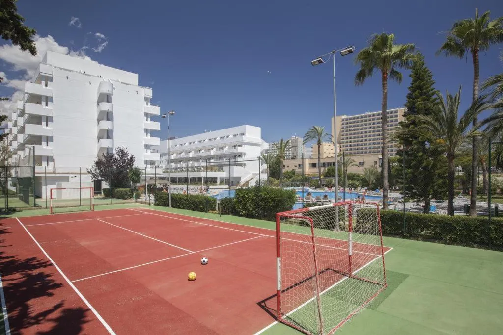 Sports and Entertainment, HM Martinique, Majorca