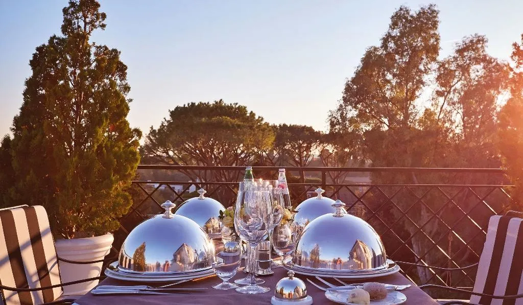 Restaurant, Hotel Lord Byron Small Luxury Hotels of the World, Rome