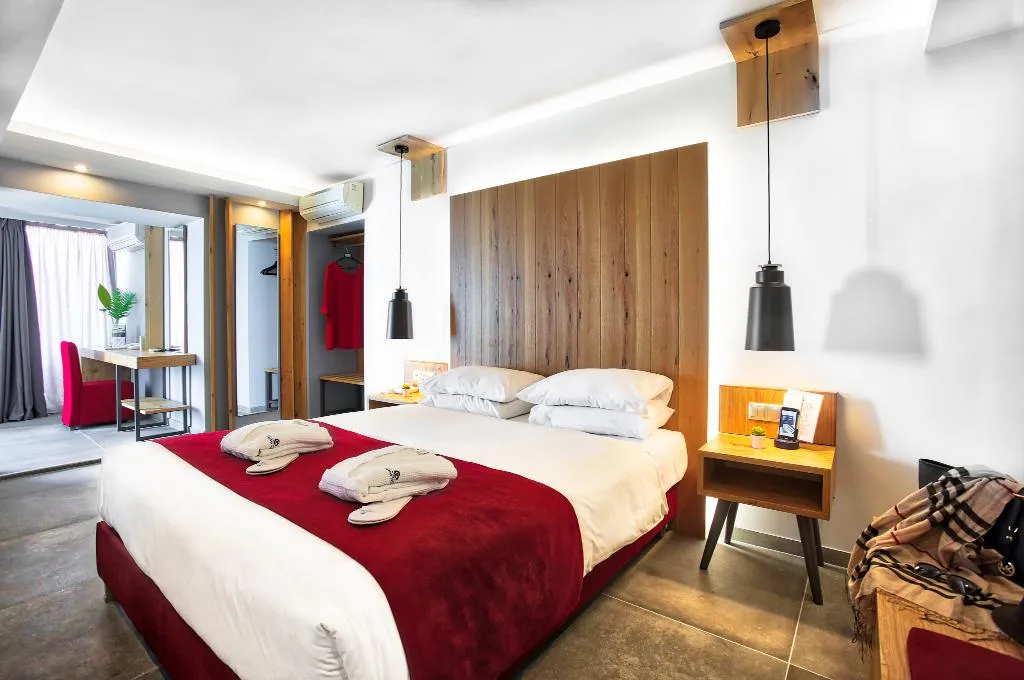 JUNIOR SUITE CITY VIEW Room, Capsis Astoria Heraklion, Crete
