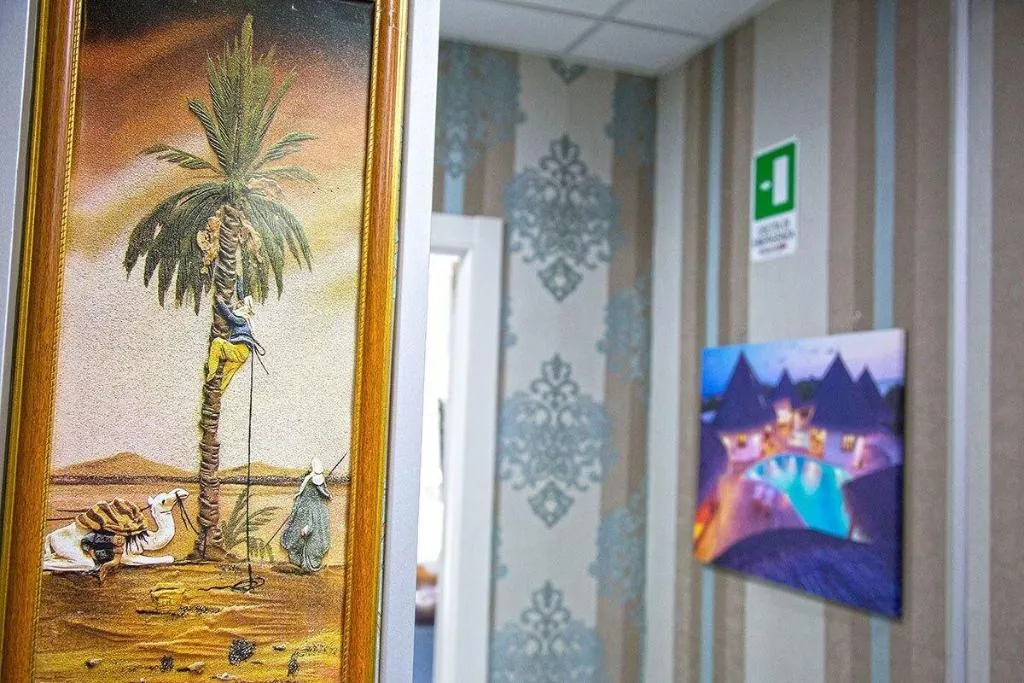 Lobby, New Sayonara, Naples