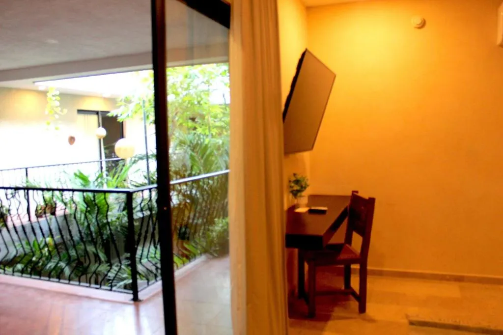 Room, Calea Tulum, Cancun Area