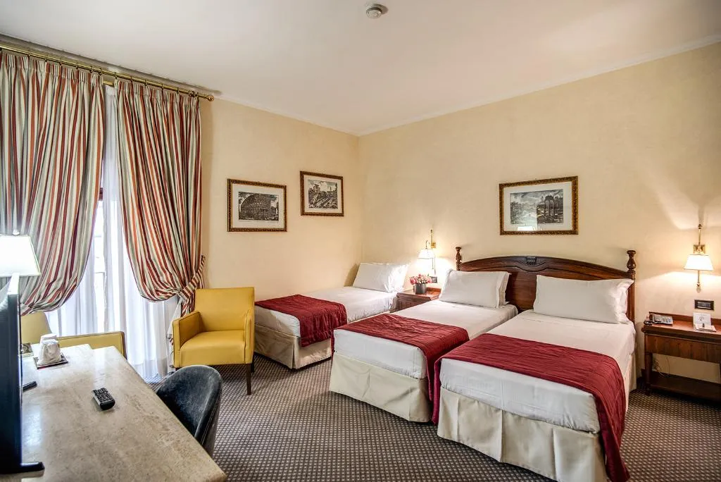 TRIPLE STANDARD Room, Colonna Palace, Rome
