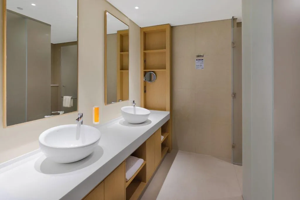 Room, Premier Inn Dubai Ibn Battuta Mall, Dubai