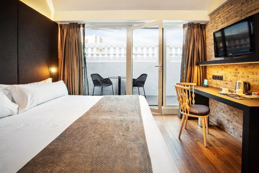 Double or Twin SUPERIOR WITH TERRACE Room, Catalonia Gran Via Madrid, Madrid