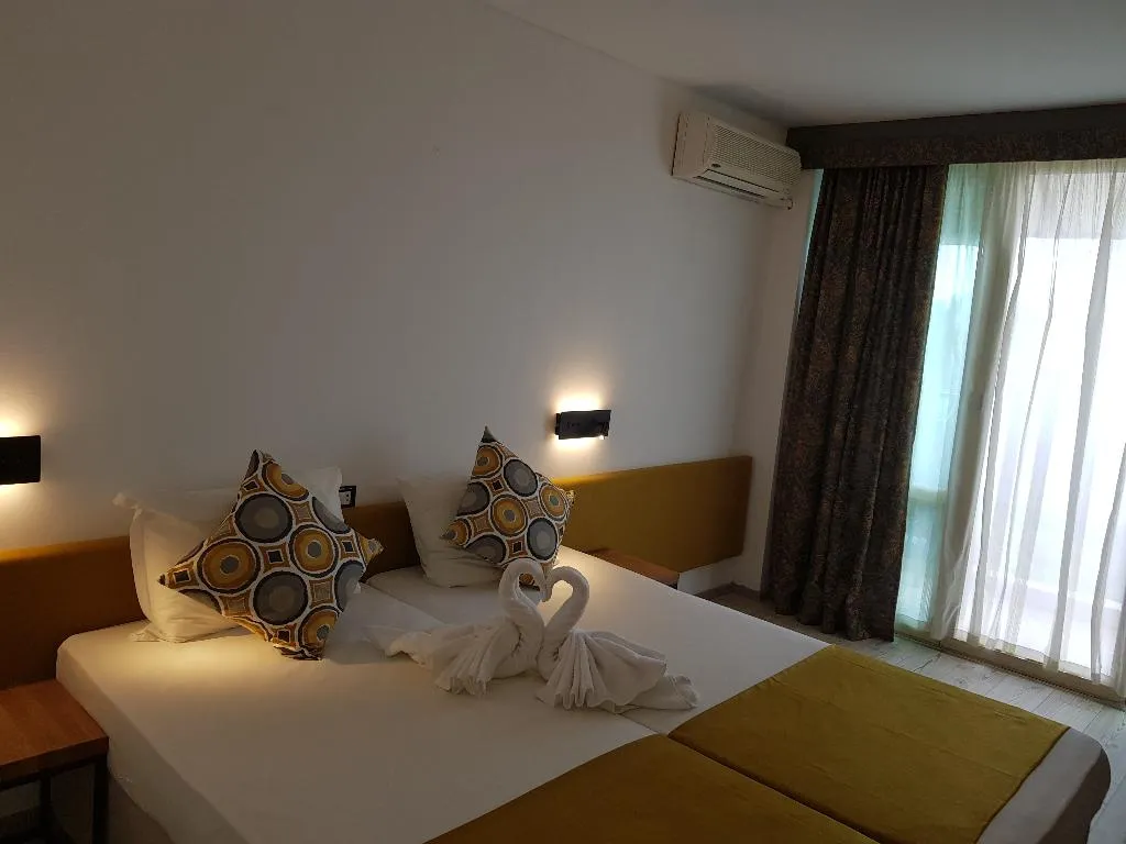 Room, Tintyava, Varna