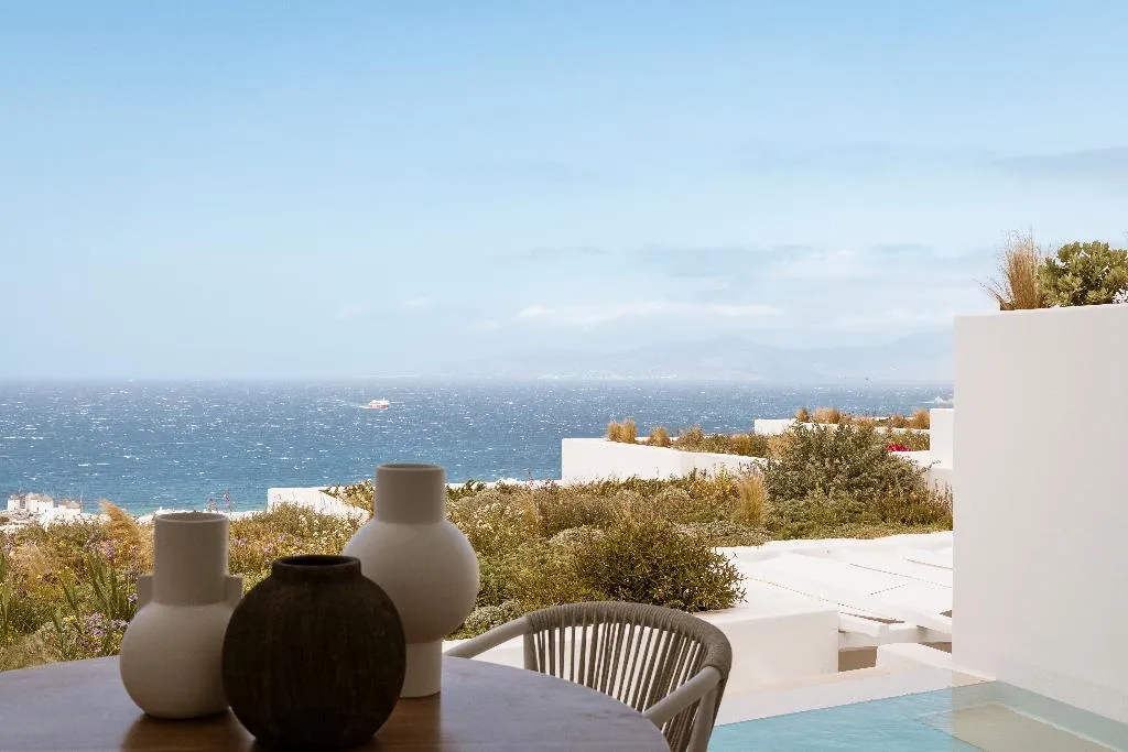 SUITE WITH JACUZZI Room, Lovia Mykonos, Mykonos