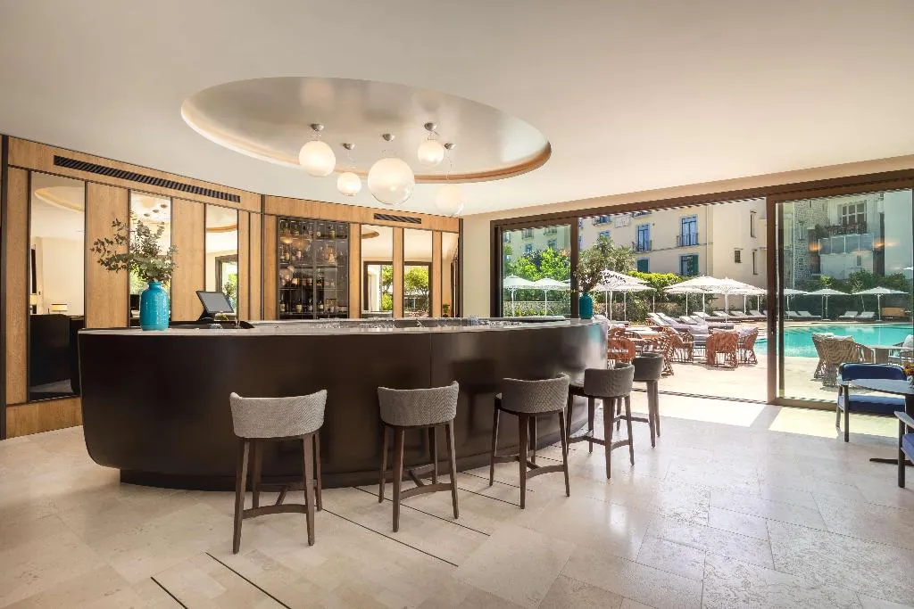 Bar, Ara Maris, Naples