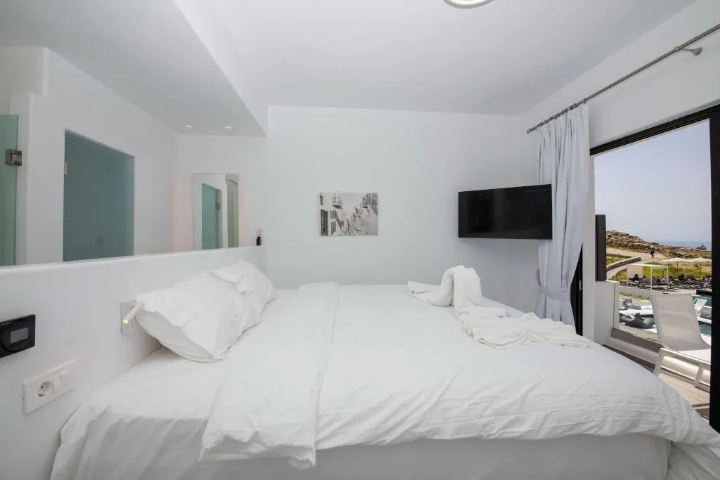 Room, Bianco A Nero, Mykonos