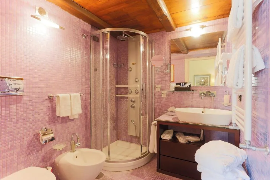 JUNIOR SUITE STANDARD Room, Maison Tofani, Naples