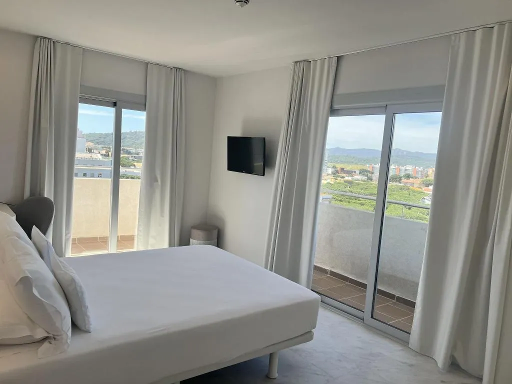 FAMILY ROOM COMFORT SEA VIEW Room, Aromar, Costa Brava