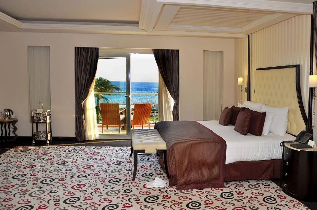 DOUBLE POOL VIEW Room, Premier Le Reve Hotel & Spa, Red Sea Riviera