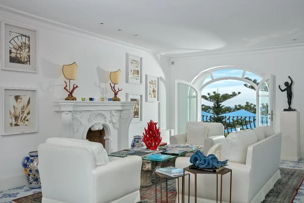 Lobby, La Minerva, Naples