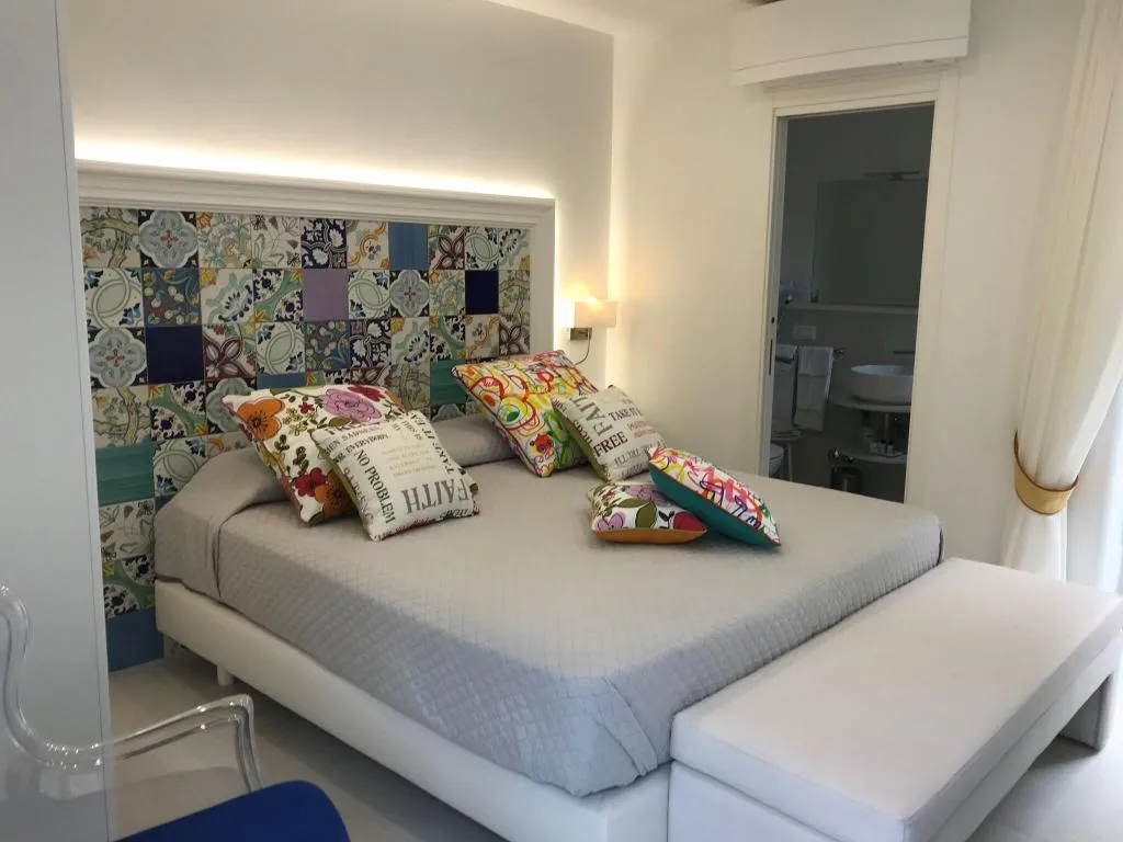 DOUBLE DELUXE GARDEN VIEW Room, Amalfi, Naples