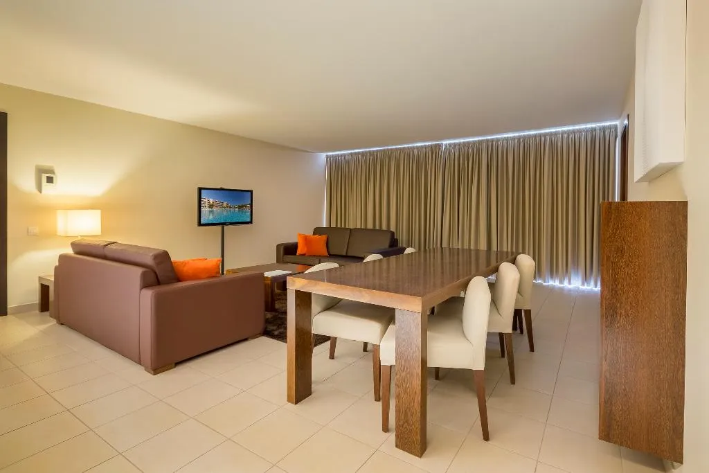 APARTMENT THREE BEDROOMS Room, Salgados Vila das Lagoas, Algarve