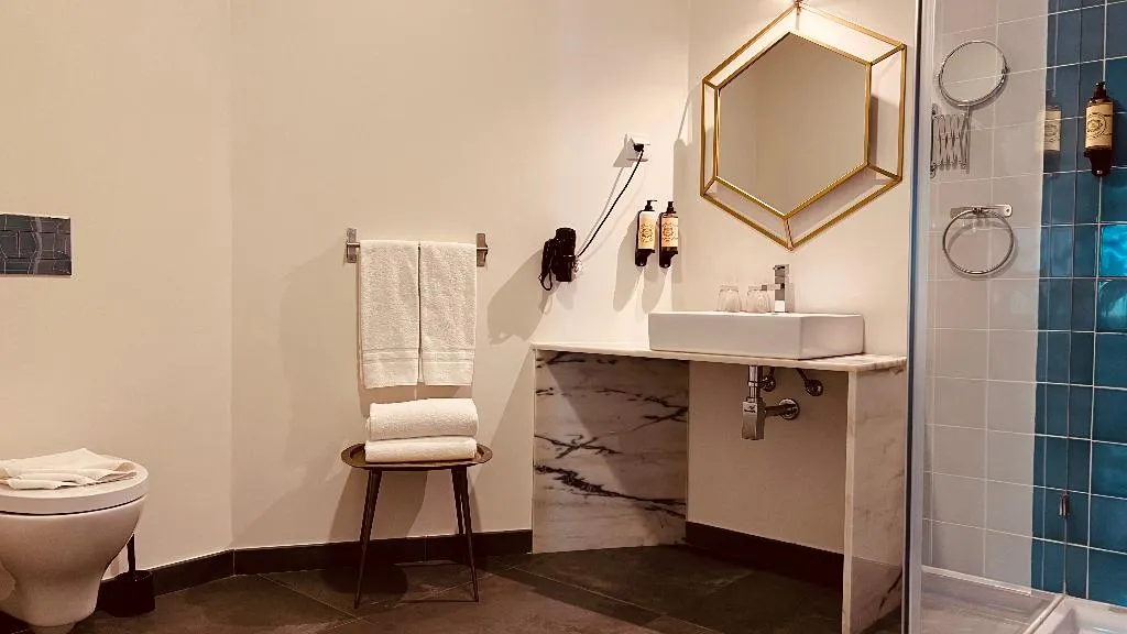 Double or Twin ONE BEDROOM ONE BATHROOM Room, Monte Belvedere Hotel By Shiadu, Lisbon
