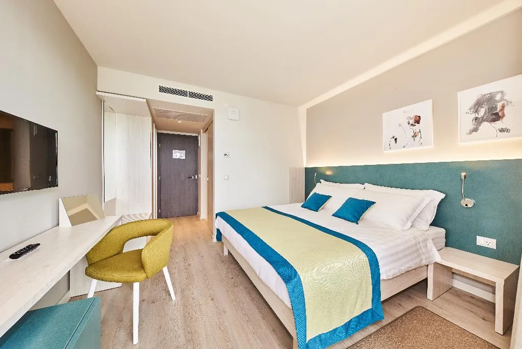 DOUBLE CLASSIC WITH BALCONY Room, Hotel Sipar Plava Laguna, Istria