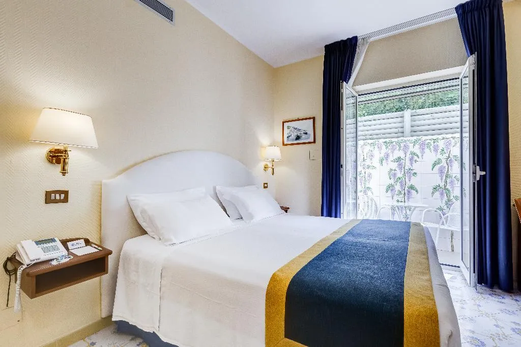 DOUBLE ECONOMY Room, Best Western Hotel La Solara, Naples