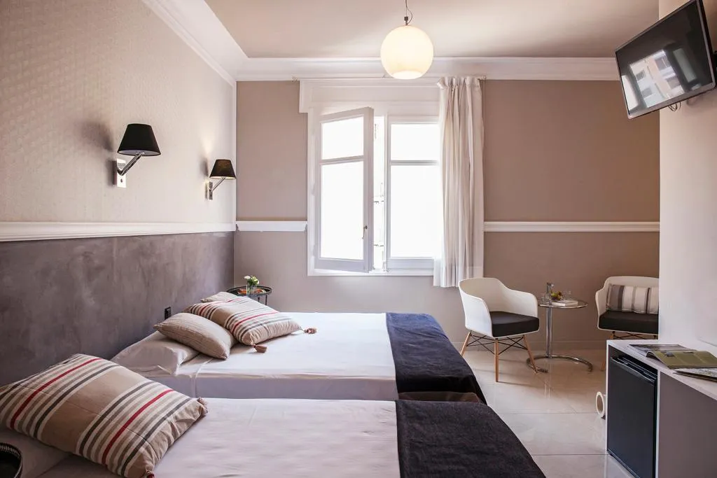 Room, AinB Eixample Muntaner, Barcelona