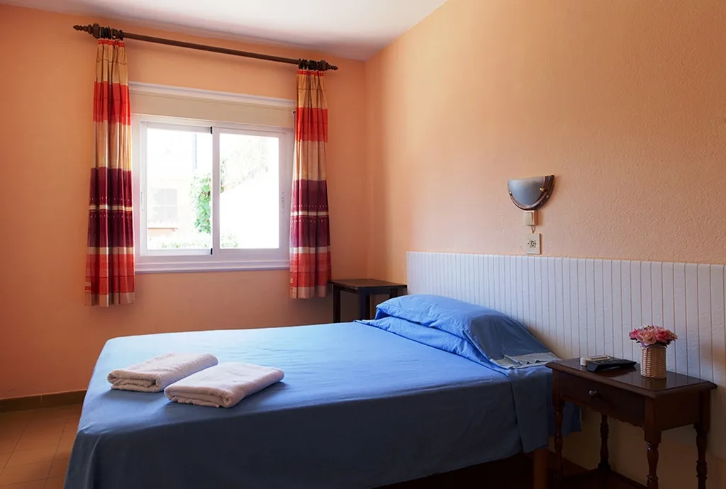 Room, Horizonte, Menorca