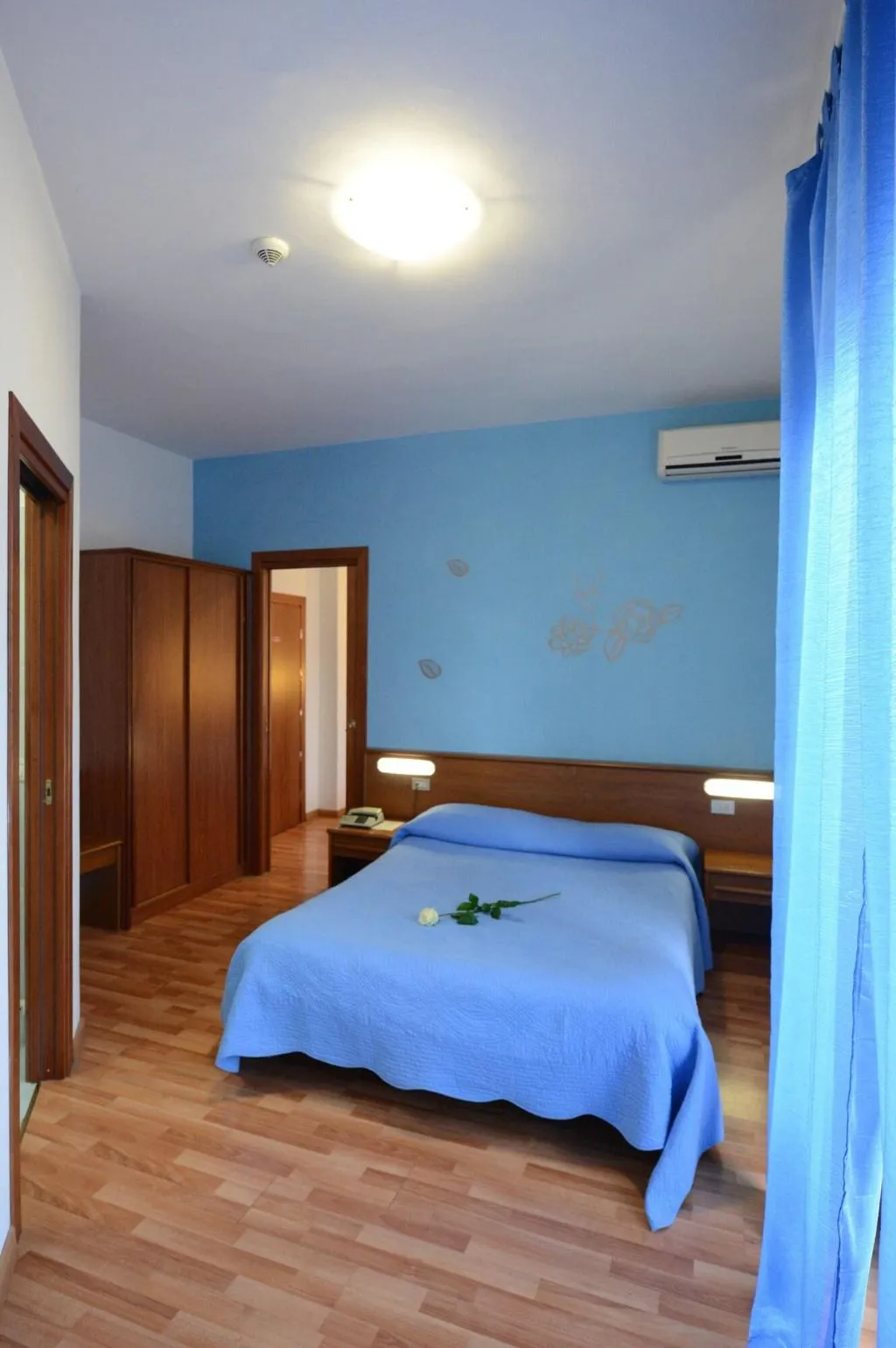 Room, Astor, Perugia
