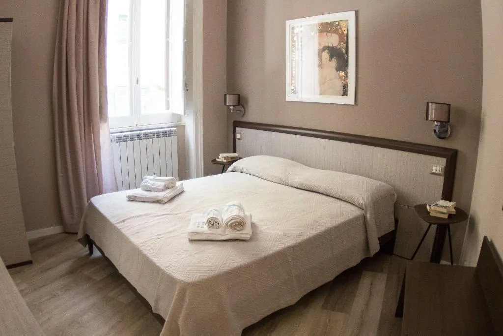 Room, Bagnasco 18, Palermo
