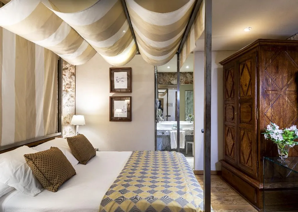 DOUBLE SUPERIOR Room, Parador de Alarcon, Valencia