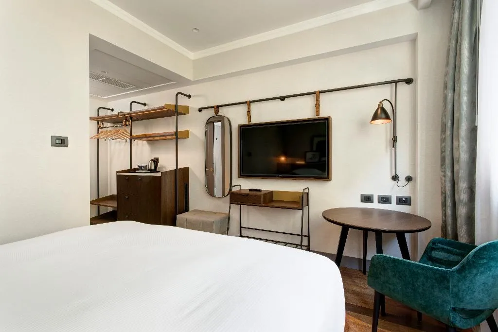 DOUBLE GUEST ROOM Room, DoubleTree by Hilton Rome Monti, Rome