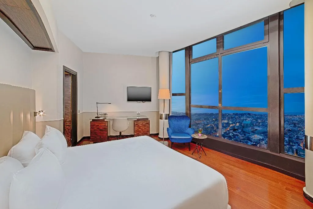 DOUBLE PREMIUM Room, NH Napoli Panorama, Naples
