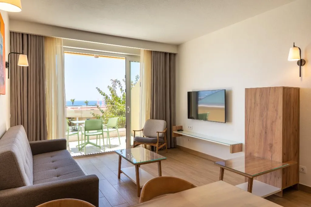 APARTMENT SEA VIEW ONE BEDROOM Room, Vila Luz, Algarve