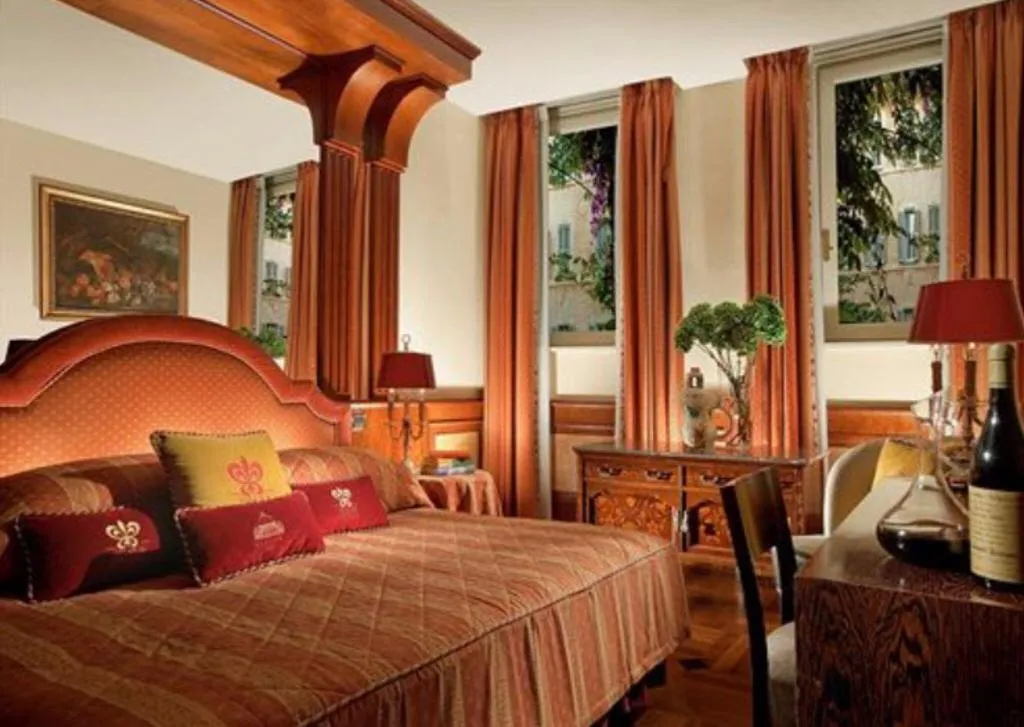 DOUBLE SUPERIOR WITH DOUBLE BED Room, Raphael, Rome