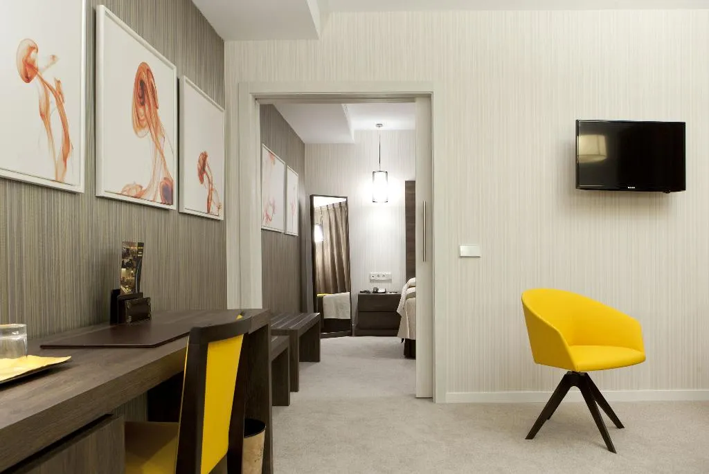 DOUBLE SUPERIOR Room, Liabeny, Madrid