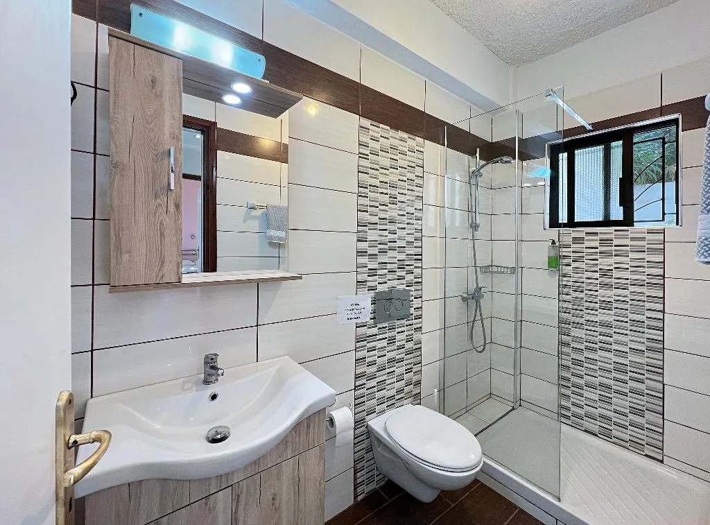 APARTMENT CAPACITY 5 Room, Andromaches Holiday apartments, Corfu