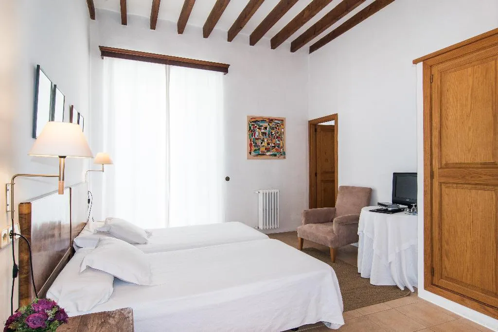 Double or Twin STANDARD Room, Hotel Can Moragues****, Majorca