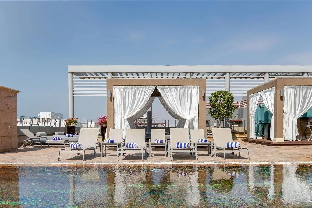Pool, Radisson Blu Hotel, Dubai Media City, Dubai