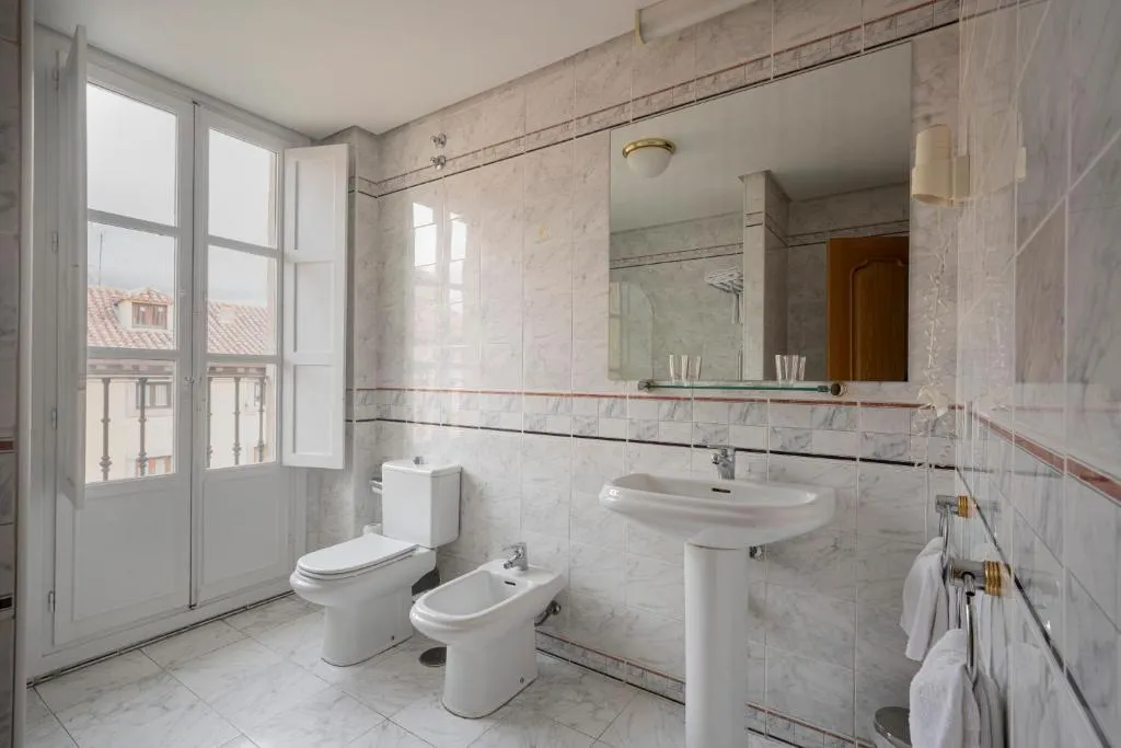 Double or Twin STANDARD Room, Miranda and Suizo, Madrid