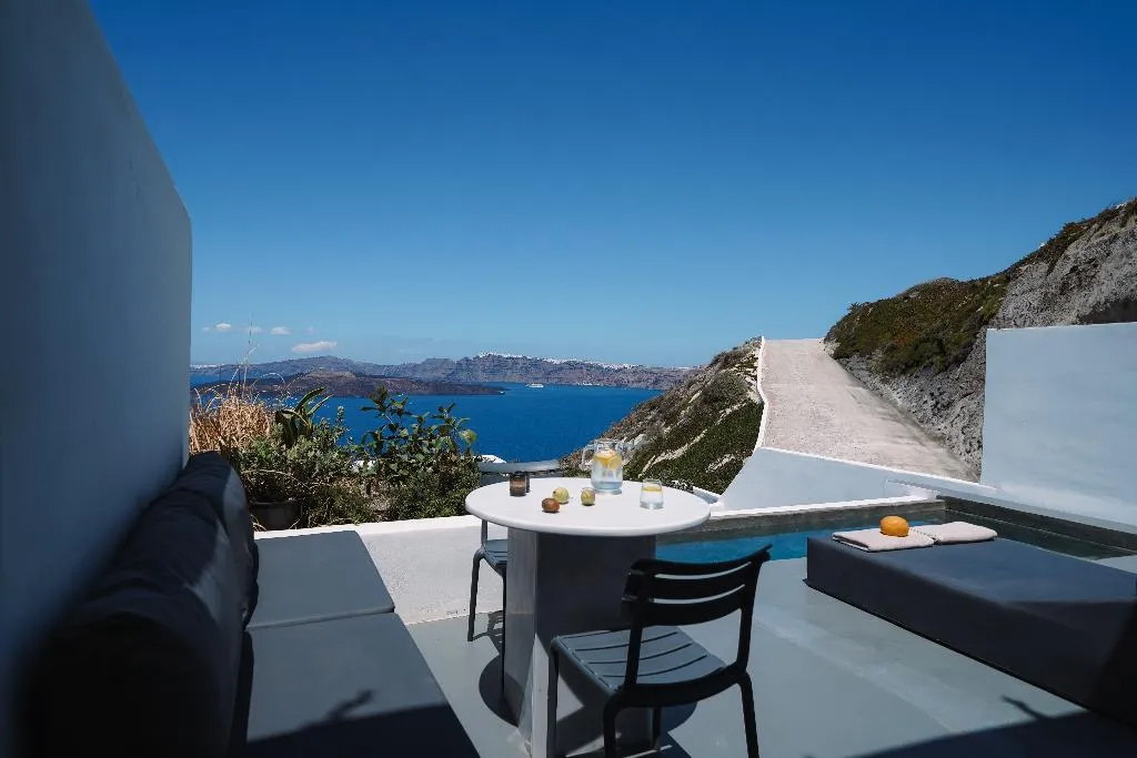 SUITE SUPERIOR WITH PRIVATE POOL Room, Santonero, Santorini
