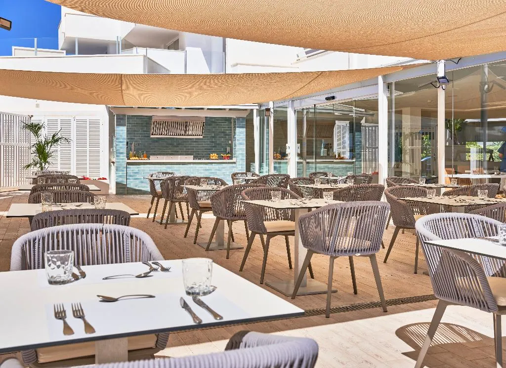 Terrace, Globales Cala Bona, Majorca