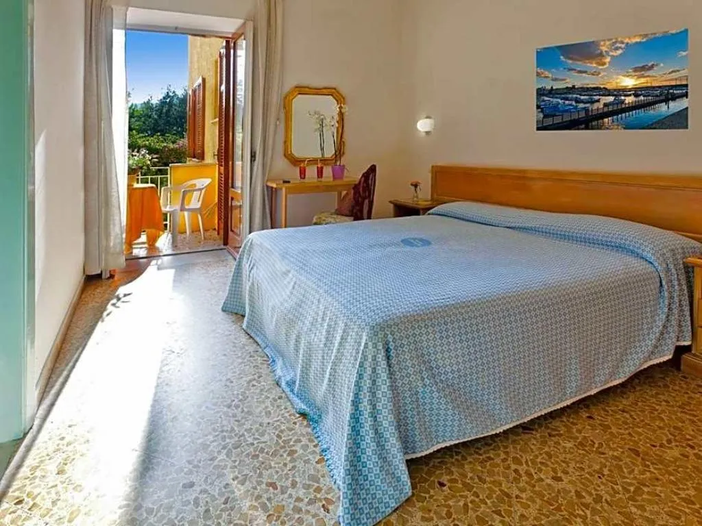 General view, Hotel Cleopatra, Naples
