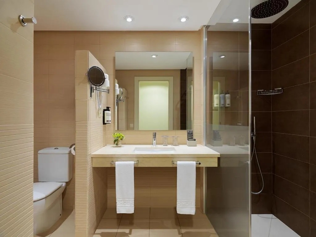 Double or Twin STANDARD Room, H10 Estepona Palace, Costa Del Sol