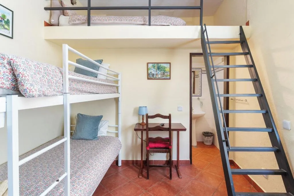 Room, Pension Bicuar, Algarve