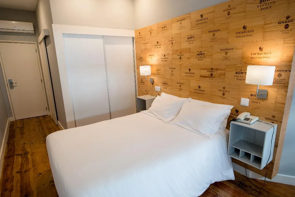 DOUBLE STANDARD Room, Decanting Porto House, Porto