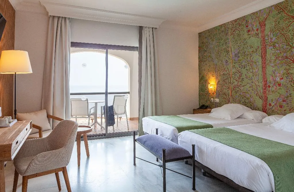 Room, Duque de Najera, Costa De La Luz
