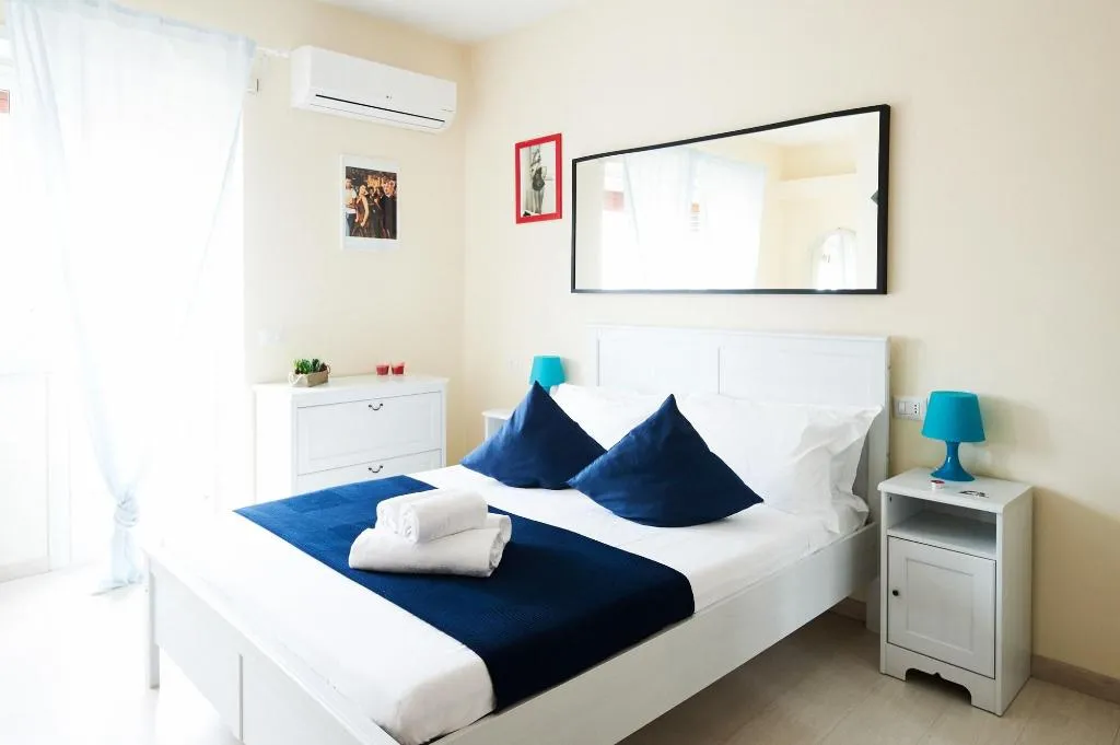 Room, Bnb Drive In, Rome
